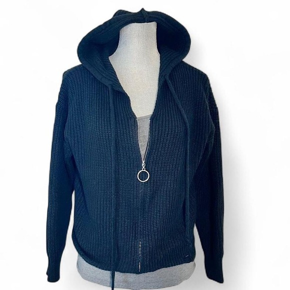 Chic styles Other - Chic styles Medium juniors Grunge Emo zip up cable knit hoodie cardigan in Black